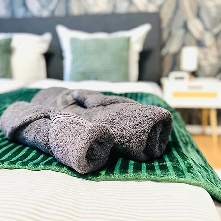 Mola Apartments-ruhrnahes Mit Balkon & Parkplatz Im Herzen Von Schwerte-4p Appartamento *